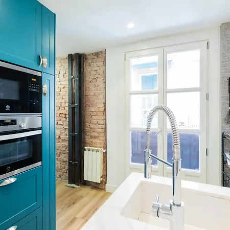 Kapelagile Kalea-calle Sombrereria Apartamento